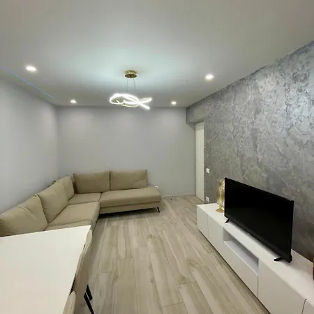 Spacious Luxury ティラナ